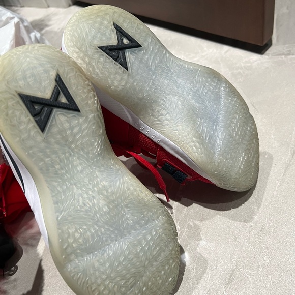 Nike PG basketball shoes - Picture 4 of 9